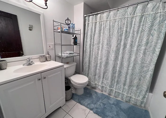 Apartment Charming 3 Bedroom In A Tudor-style Pittsburgh